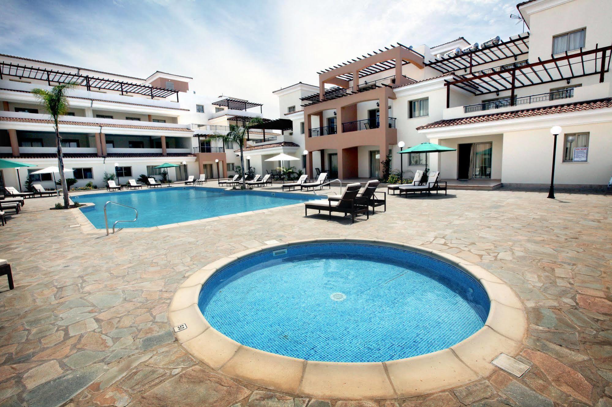 Oracle Exclusive Resort Paphos Eksteriør bilde
