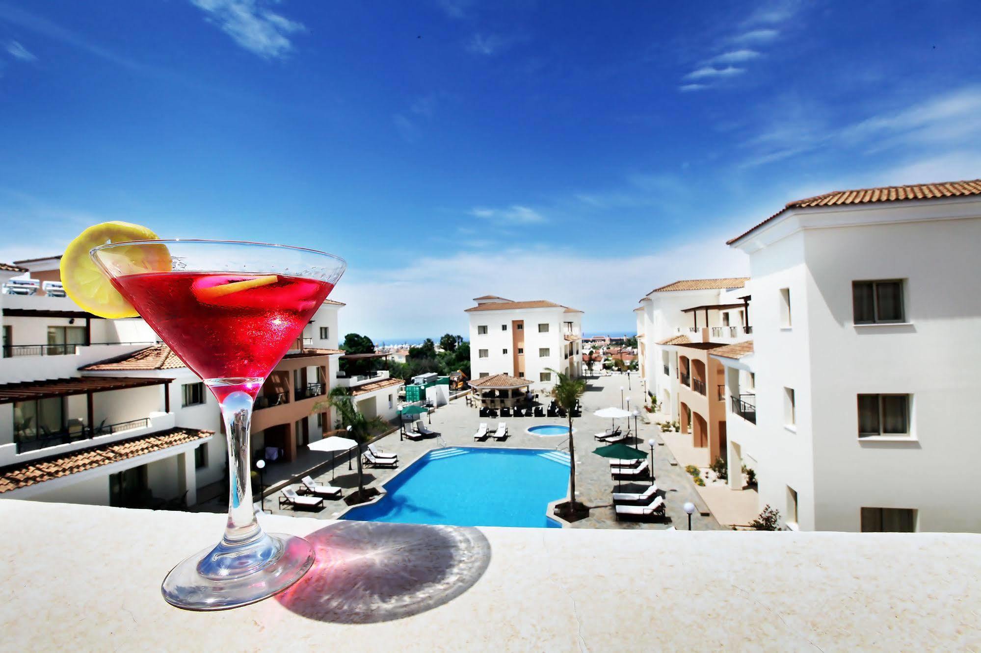 Oracle Exclusive Resort Paphos Eksteriør bilde